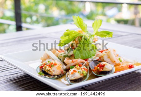 New Zealand Mussels and shrimp salad, spicy seafood salad 