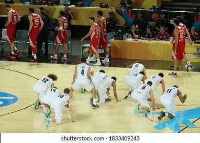 New Zealand national team made history on September 4, 2014 at the Bizkaia Arena in Bilbao in 2014 FIBA World Basketball Championship group C match dance right before New Zealand and Turkey.