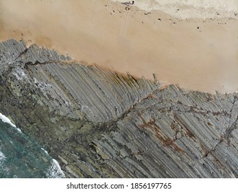 New Zealand, These Fascinating Rock Formations Are The Result Of Sandstone Being Compressed By The Weight Of The Pacific Ocean, Then Bent And Buckled By Colliding Tectonic Plates.