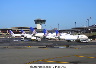 Newark Nj 30 Aug 2017 Planes Stock Photo 744351457 | Shutterstock