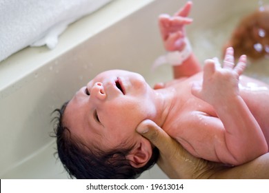 Newborn Baby First Bath