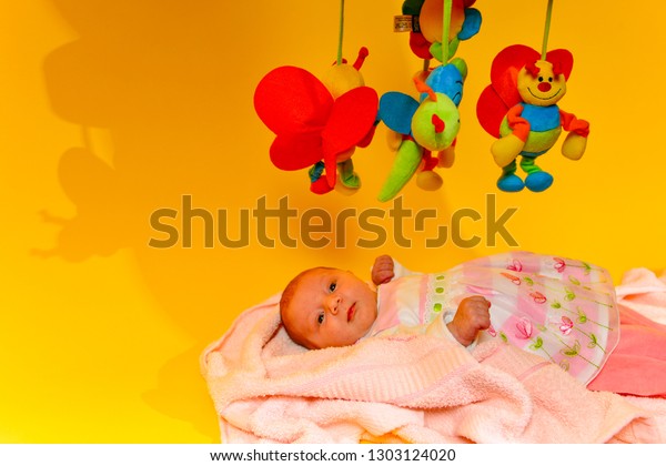 hanging toys for newborn baby