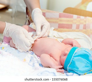 Bebe Cordon Umbilical Imagenes Fotos De Stock Y Vectores Shutterstock