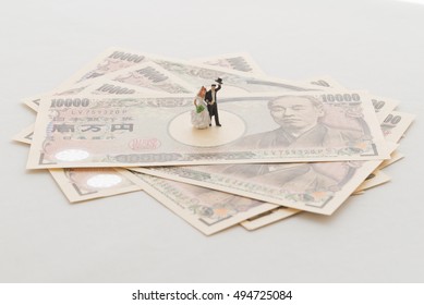 A Newly-married Couple And Money