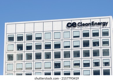 Newport Beach, CA, USA - May 6, 2022: Exterior View Of Clean Energy Fuels Corp.'s Headquarters In Newport Beach, California. Clean Energy Fuels Is A Renewable Natural Gas (RNG) Company.