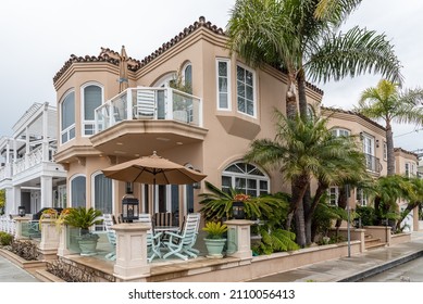 Newport Beach, California, United States - 01 15 2022: Modern Beach Side House On Balboa Island In Newport Beach, California