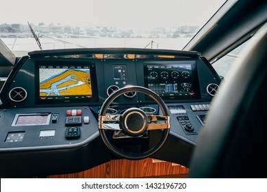 Newport Beach, CA/U.S.A. - 4/10/19: Steering Console For A Large Boat Or Yacht