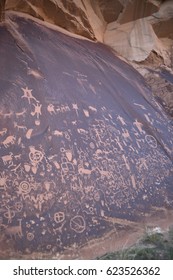 Newspaper Rock Petroglyphs , Monticello, Utah