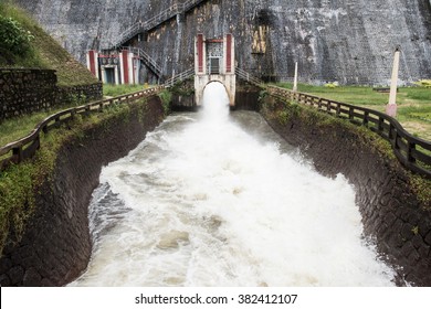 Neyyar River Dam In Kerala