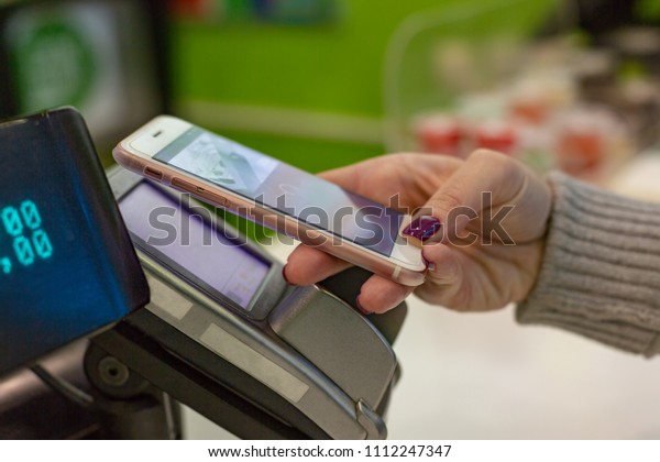 NFC - Near\
field communication, mobile\
payment