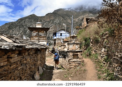 Ngawal village, Annapurna Circuit Trek, Himalaya Mountains, Manang District, Nepal, Asia. 