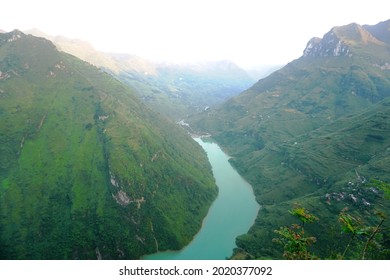 Nho Que River view from Ma Pi Leng Pass, one of the most beautiful is a mountain pass in Ha Giang, Viet Nam
