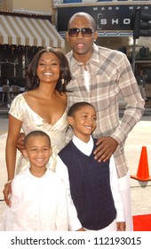 Nia Long And Family At The Premiere Of 