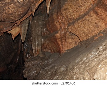 Niagara Cave Looking Up