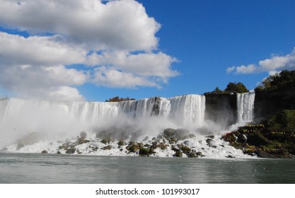 Niagara Falls's Cave Of The Winds, USA