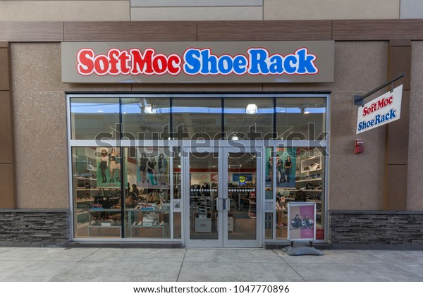 softmoc premium outlets