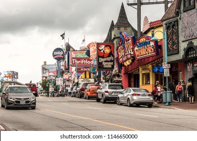 NIAGRA, ONTARIO Canada 06.09.2017 Streets Of Niagra Falls City Entertainment Zone