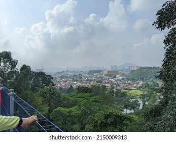 a nice city below the clouds