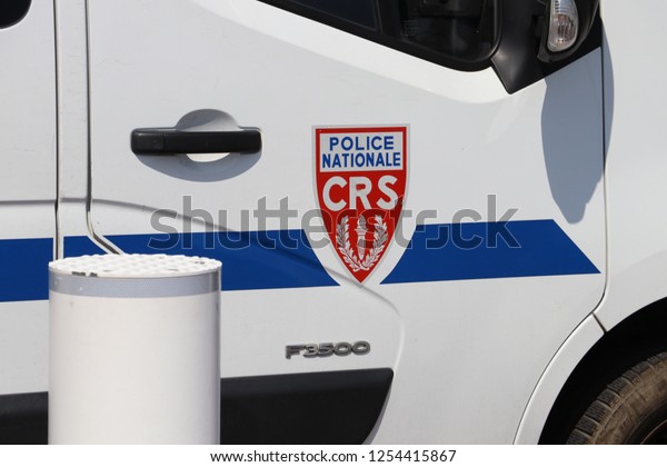 Nice, France 2018-08-16 , Police bus on the street.\
Police department logo