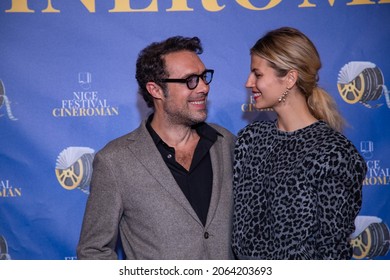 Nice, France- October 24 2021: Nicolas Bedos Et Pauline Desmonts On The Photocall Of The Closing Night Of The Cinéroman Festival In Nice.