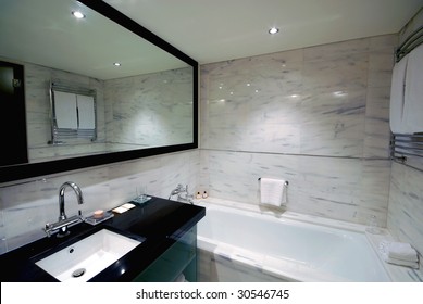 Nice Looking Bathroom