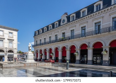 Nice Main Square In Castres,Place Jean Jaurès, France. 08. 14. 2020 France