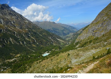 NICE VIEW OF THE MOUNTAINS