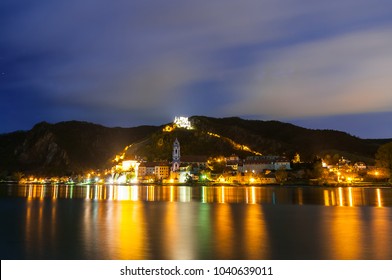 dürnstein at night