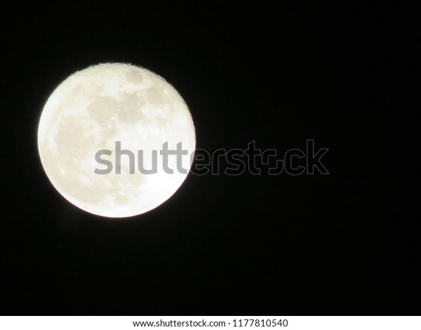 Night full moon wallpaper\
