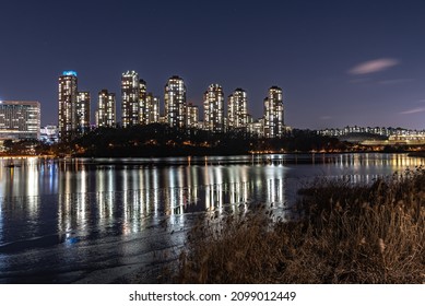 Night Lake View At Suwon City