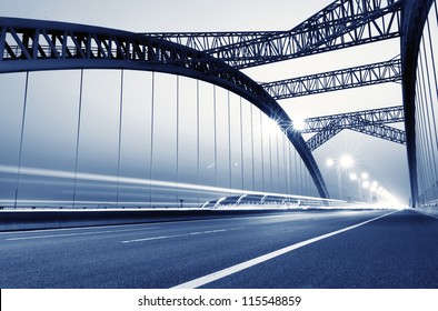 the night of modern bridge, the lights formed a line.