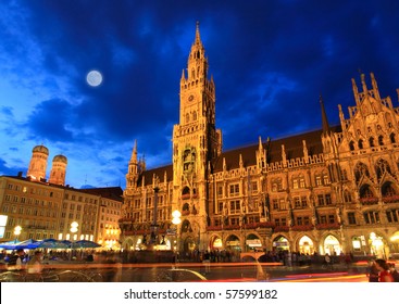 The night scene of town hall at the Marienplatz in Munich
