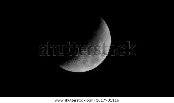 Night Sky Moon crescent phase\
