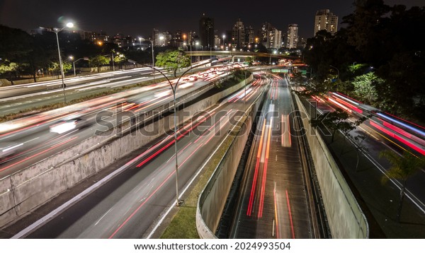 Night time\
lapse of traffic on the famous 23 de Maio Avenue in Sao Paulo,\
Brazil. This avenue run past Ibirapuera\
Park.