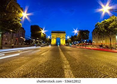 Night view of Arc de Triomphe, Paris.
