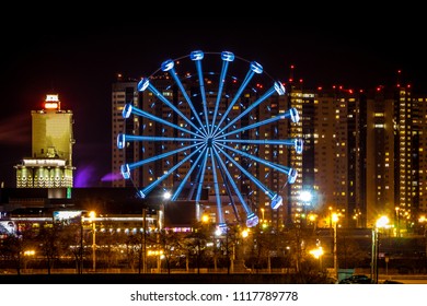 Night View At The Center Of The Chelyabinsk City. Panorama View Of The Chelyabinsk City, Ferris Wheel At Night. Shanghai Cooperation Organisation (SCO) 2020.