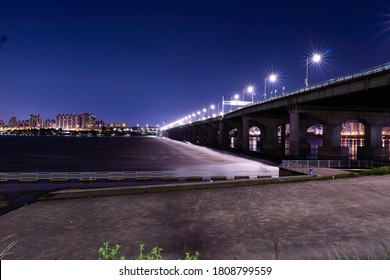 Night View Seoul City Korea Jamsil 'Han' River Park Slow Shutter Speed Photo 