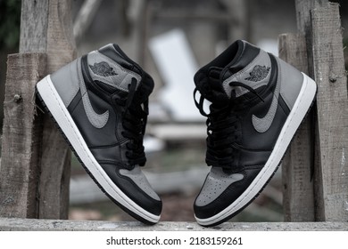 Nike Air Jordan 1 Shadow Shoes Which Were Phenomenal Dan Popular In 1985