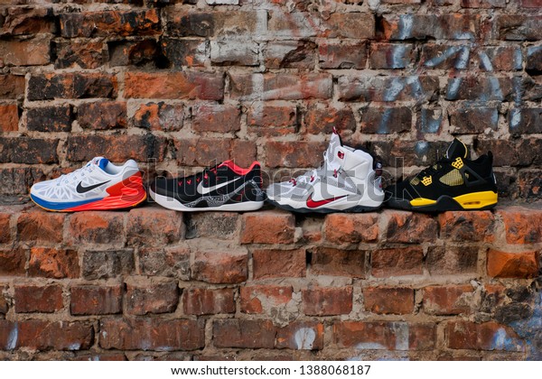 lebron shoes collection
