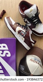 Nike X Supreme Sb Dunk Low Stars: Barkroot Brown