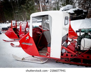 NISSWA, MN - 5 JAN 2022: Antique Polaris Sno-Traveler Voyager Snowmobile.