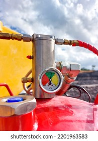 nitrogen pressure on automatic fire supression in heavy equipment dozzer machine