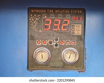 Nitrogen Tire Inflation Meter Gauge Pressure System For Put Into The Tyre In Service Station