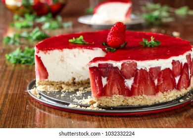 No Bake Cheesecake With Strawberry 