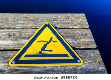 No Jumping Sign Images Stock Photos Vectors Shutterstock