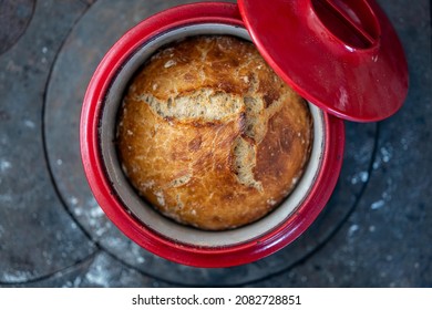 No Knead Bread In Cast Iron Casserole