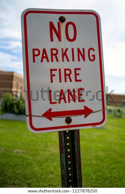 No Parking, Fire\
Line