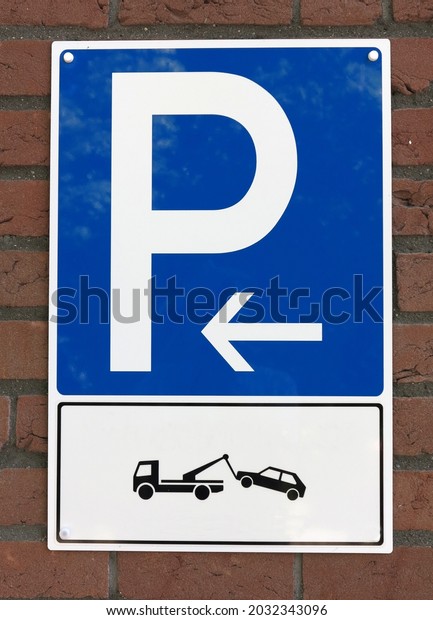 No Parking sign in tow away
zone