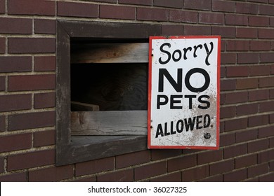 No Pets Allowed Sign