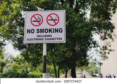 No Smoking No Vaping Using Electronic Stock Photo 1007274427 | Shutterstock